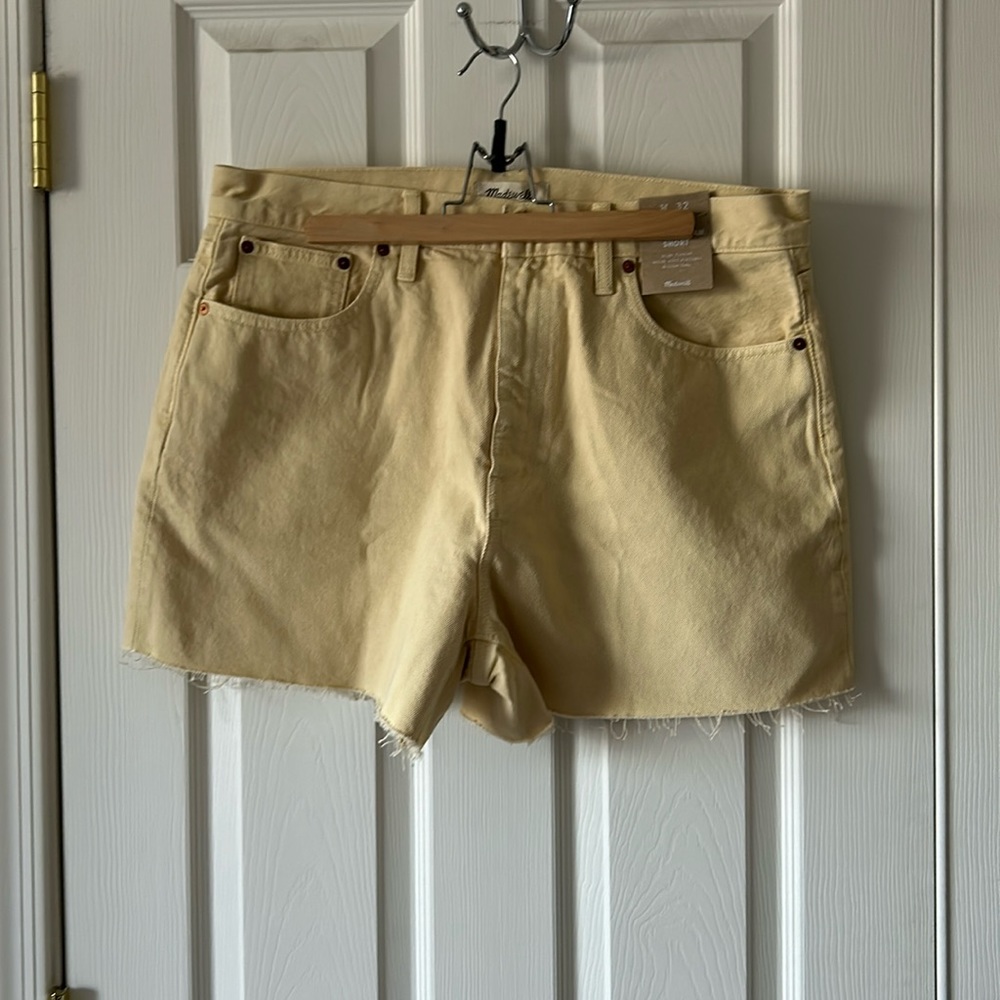 Madewell “The Mom Short”